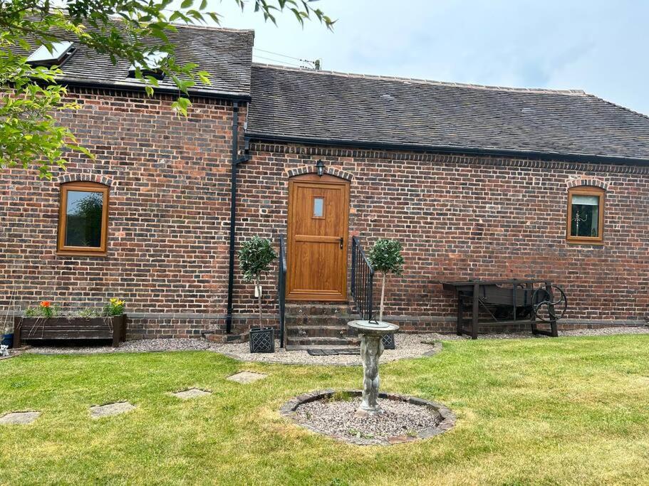 Holmleigh Annexe Lägenhet Tamworth Exteriör bild